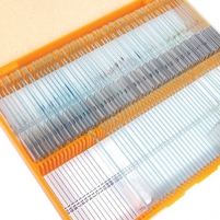 Набор готовых микропрепаратов LEVENHUK N80 NG (80 образцов, стекла)