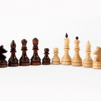 Фигуры шахматные турнирные d=30-35 мм, высота 55-107 мм